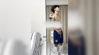 抖音郭老师新片满嘴骚话撸射大粗屌