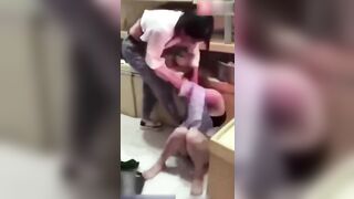 校园霸凌被扒光的学妹好可怜