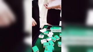 人妻女邻居打麻将输了没钱用肉偿
