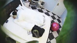 酒店摄像头情趣瑜伽球房未流出带校花女友开房啪啪