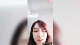 音乐老师课上自慰喷尿正宗音乐老师边上课边自慰高潮