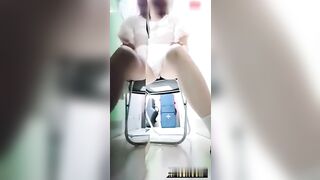 音乐老师课上自慰喷尿正宗音乐老师边上课边自慰高潮