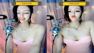 精品推荐花椒女神热舞宠宝宝私下大尺度跳舞三点_