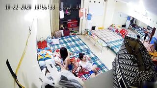 小姐休息室监控破解魔鬼身材情趣内衣