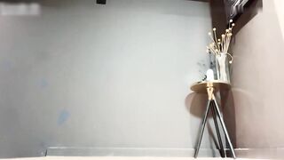 嫩妹京鱼儿露脸收费私拍奶子坚挺圆大无毛私处极粉
