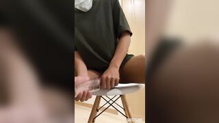 男高少年巨屌杯中浓射