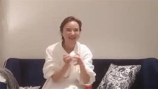 经典探花我是铁牛偷拍美女主角系列三先聊天在啪啪_