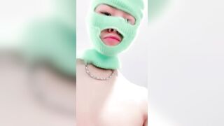 金发白皙美乳骚骚和男友激情啪啪
