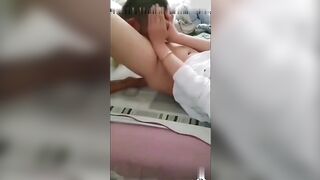 真实强奸大嫂趁兄弟不在家把大嫂按倒强奸